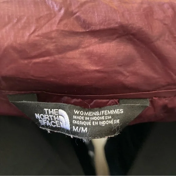 The North Face 550 Down jacket. EUC - Picture 4 of 7